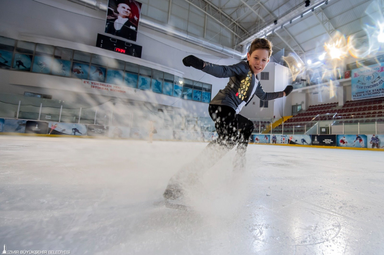 İzmir'de ulusal ve uluslararası  buz pateni yarışmaları düzenlenecek