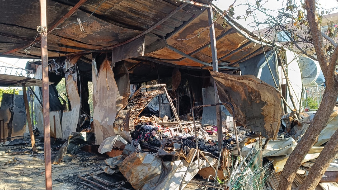 Deprem bölgesinde ölüm bitmiyor: İki çocuk yangında can verdi