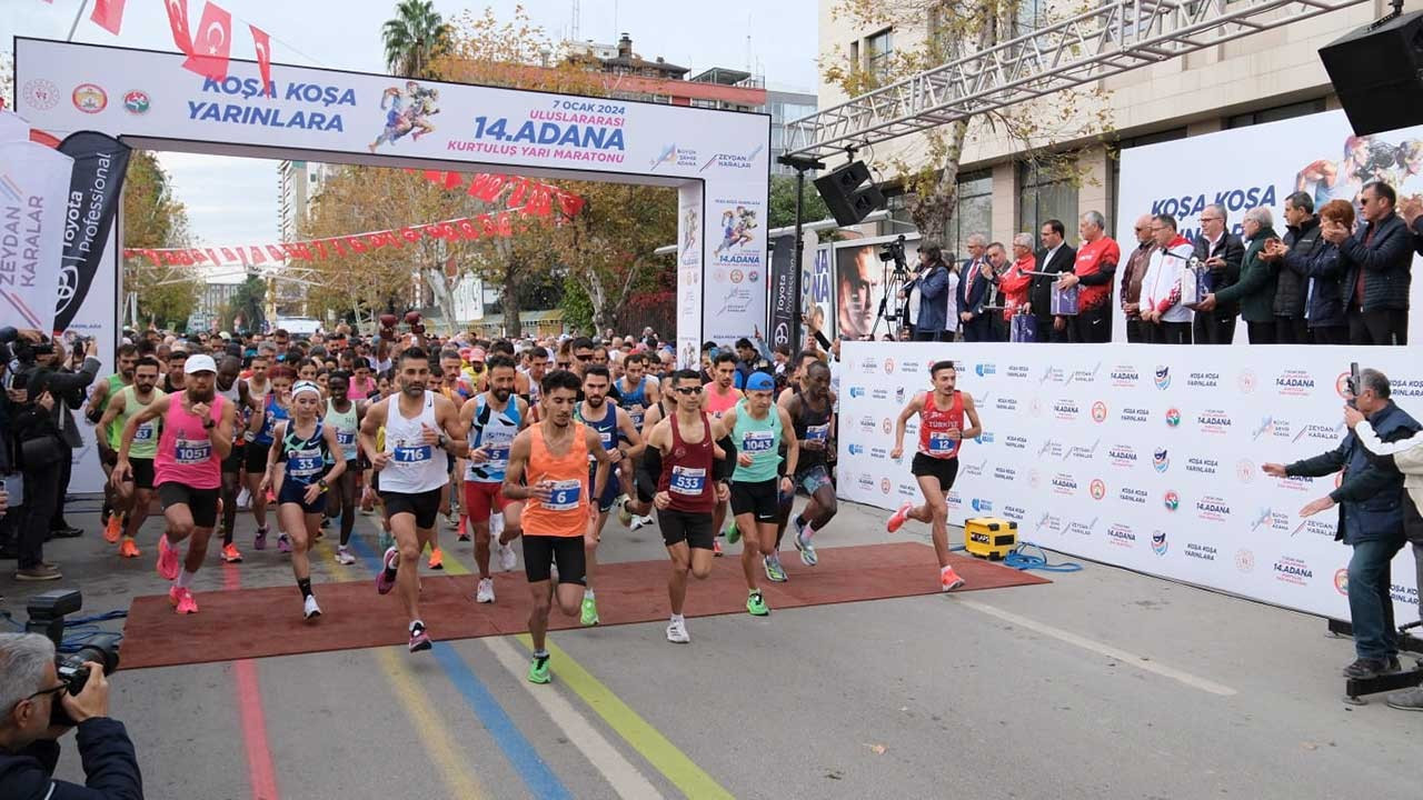 Uluslararası 14. Adana Kurtuluş Yarı Maratonu koşuldu