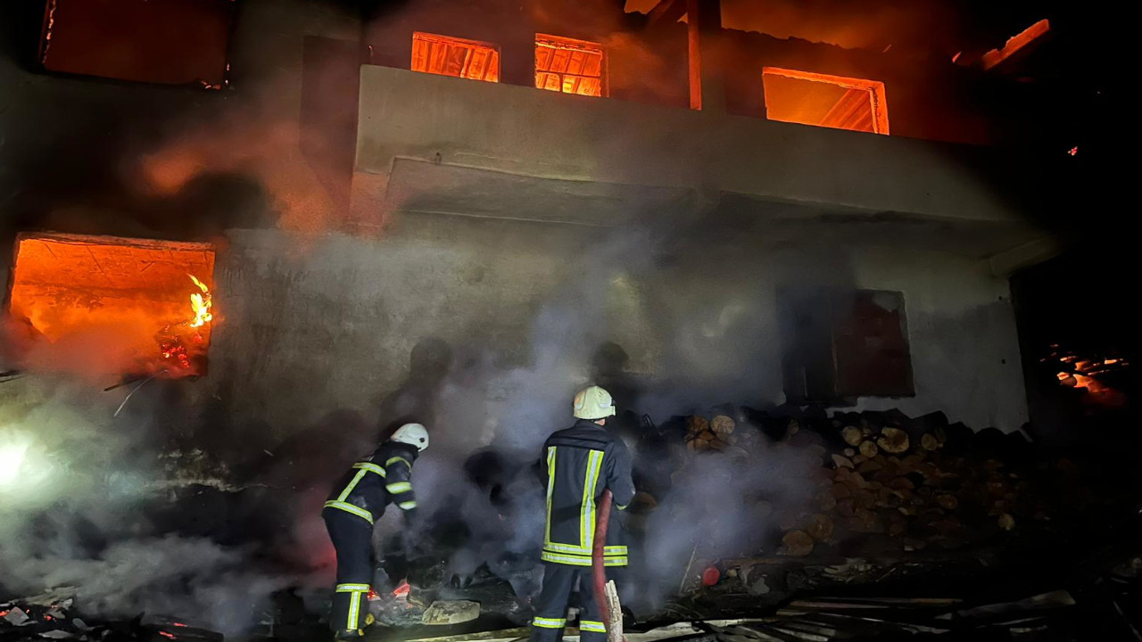 Tokat'ta çıkan yangın nedeniyle ev kullanılamaz hale geldi