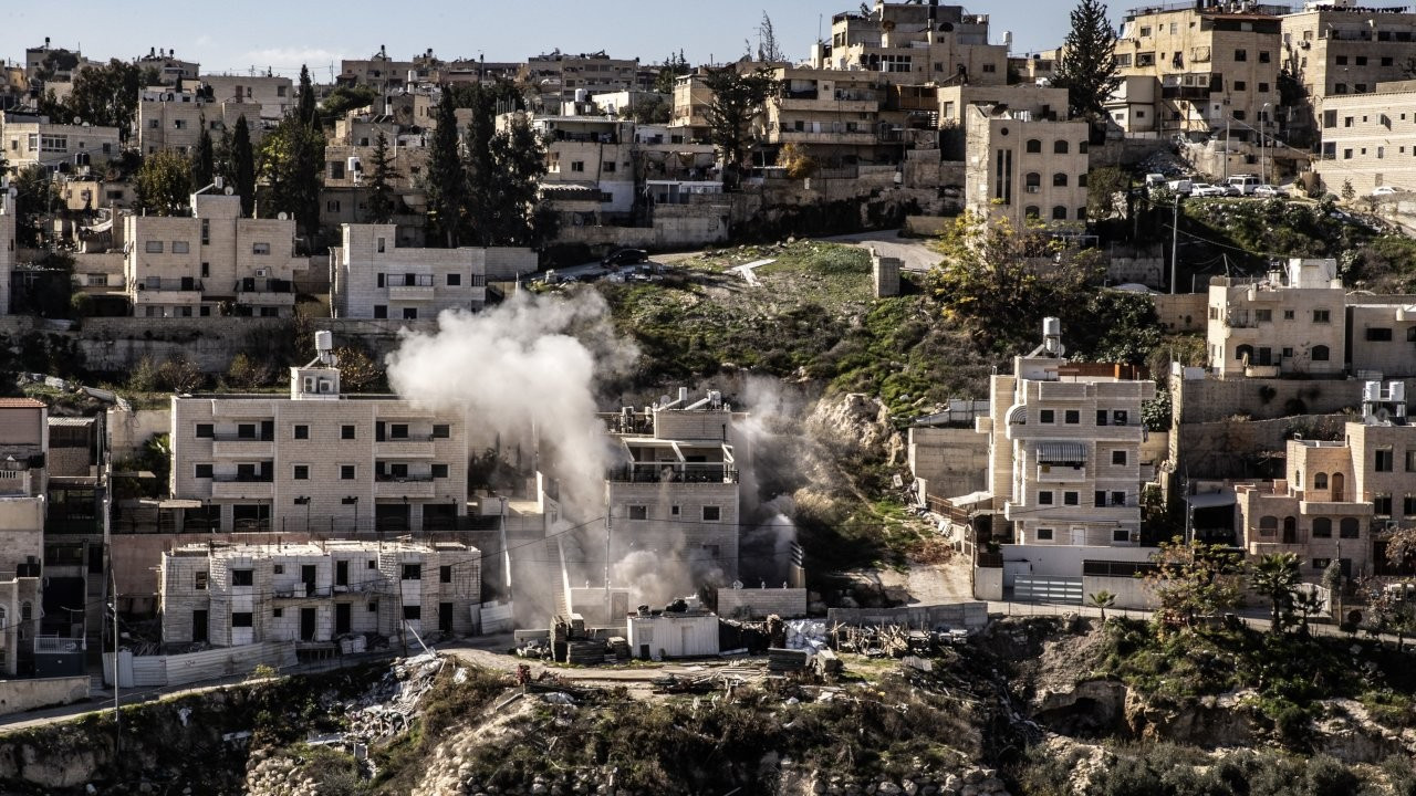İsrail: Kudüs'te 3 kişiyi öldüren Hamas üyelerinin evleri bombalandı