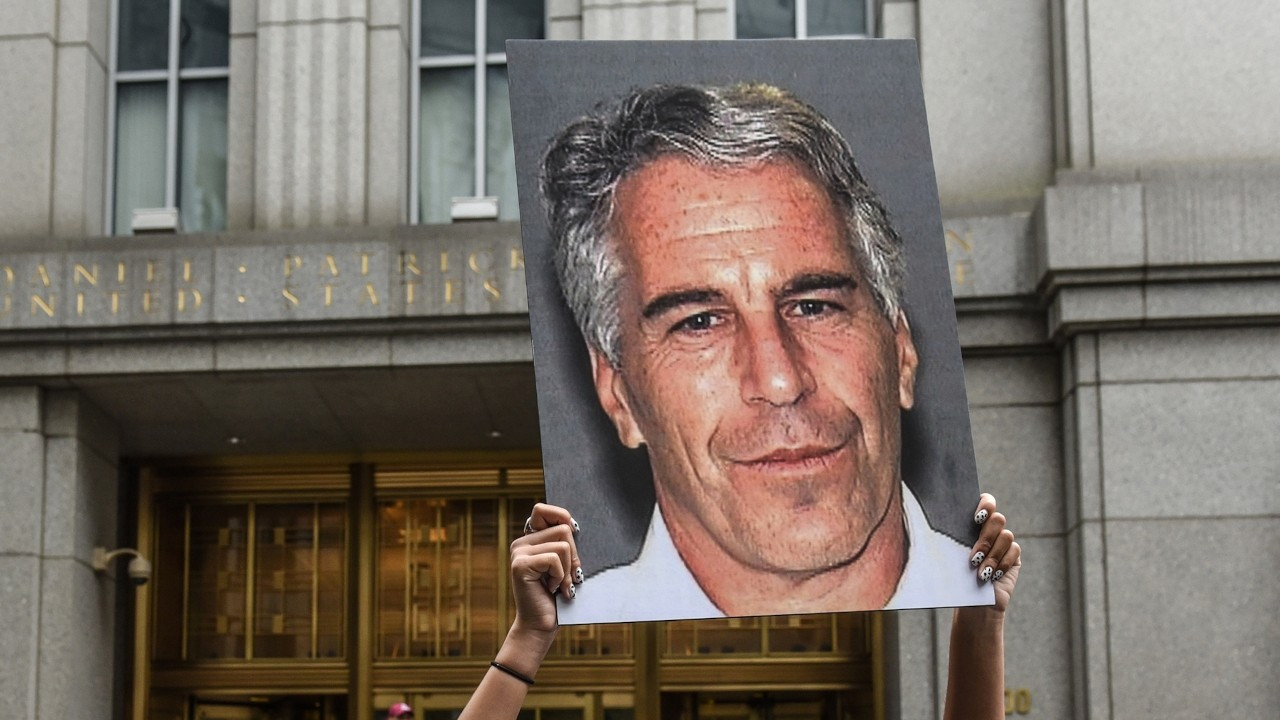 Epstein'in cinsel istismarı anlaşmadan 2 yıl önce biliniyormuş