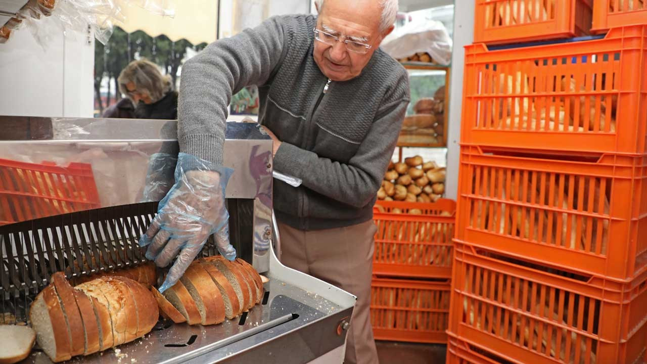 Antalya Büyükşehir Halk Ekmek Fabrikası bir yılda 16 milyon ekmek üretti