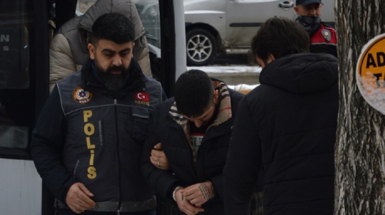 Erzurum merkezli 'sazan sarmalı' operasyonu: 20 kişi yakalandı