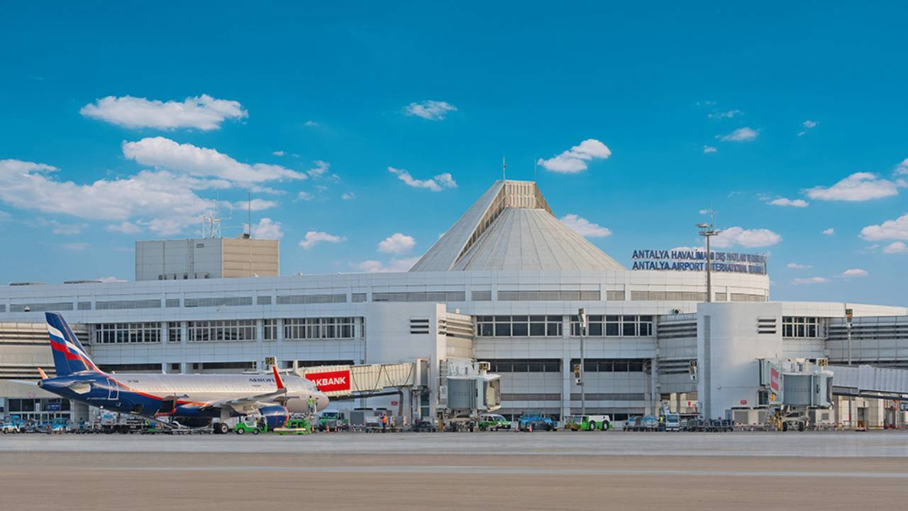 DHMİ'nin 5 havalimanına güneş santrali kuruldu