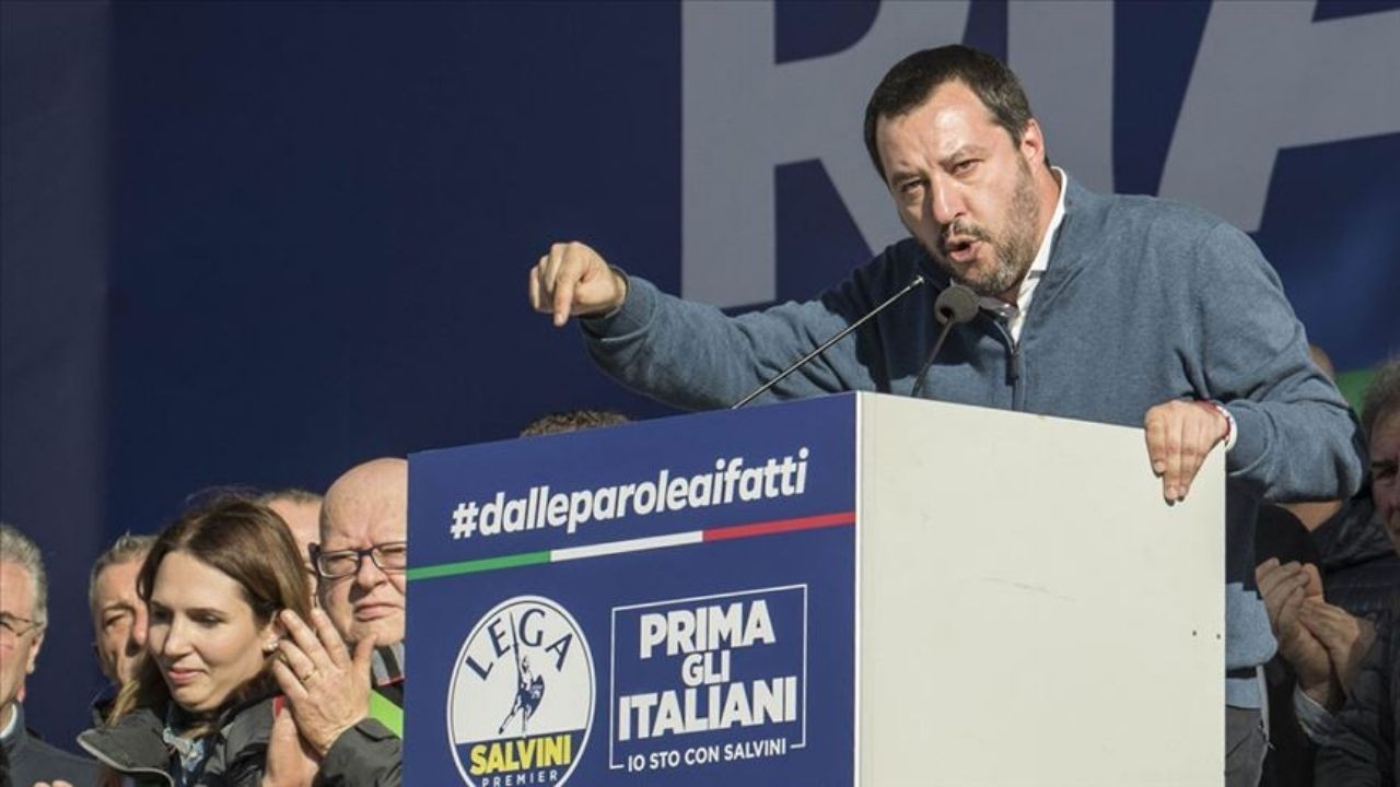 Mültecileri alıkoymakla suçlanan İtalyan bakandan 'ulusal güvenlik' savunması
