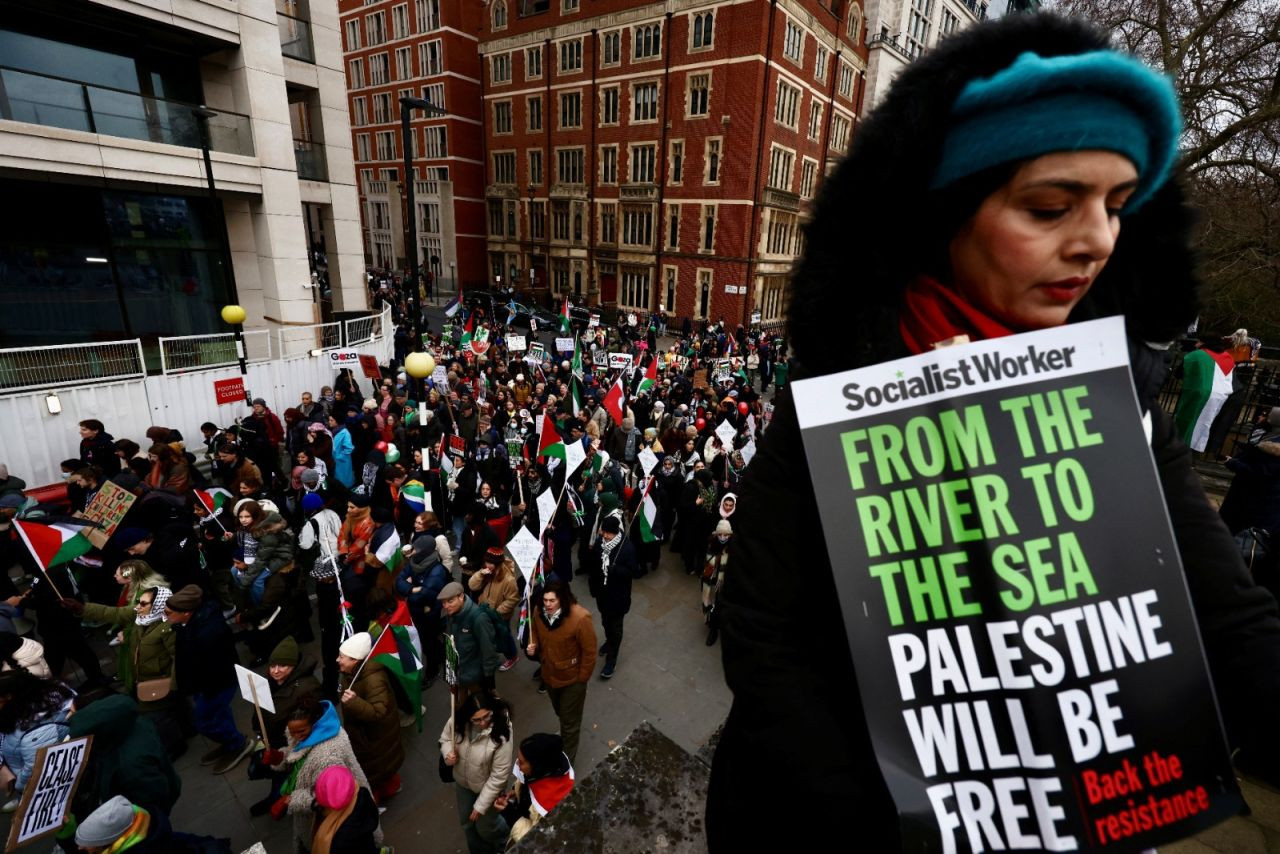 Londra’da on binler bir kez daha Gazze için yürüdü: ‘Özgür Filistin’ - Sayfa 4