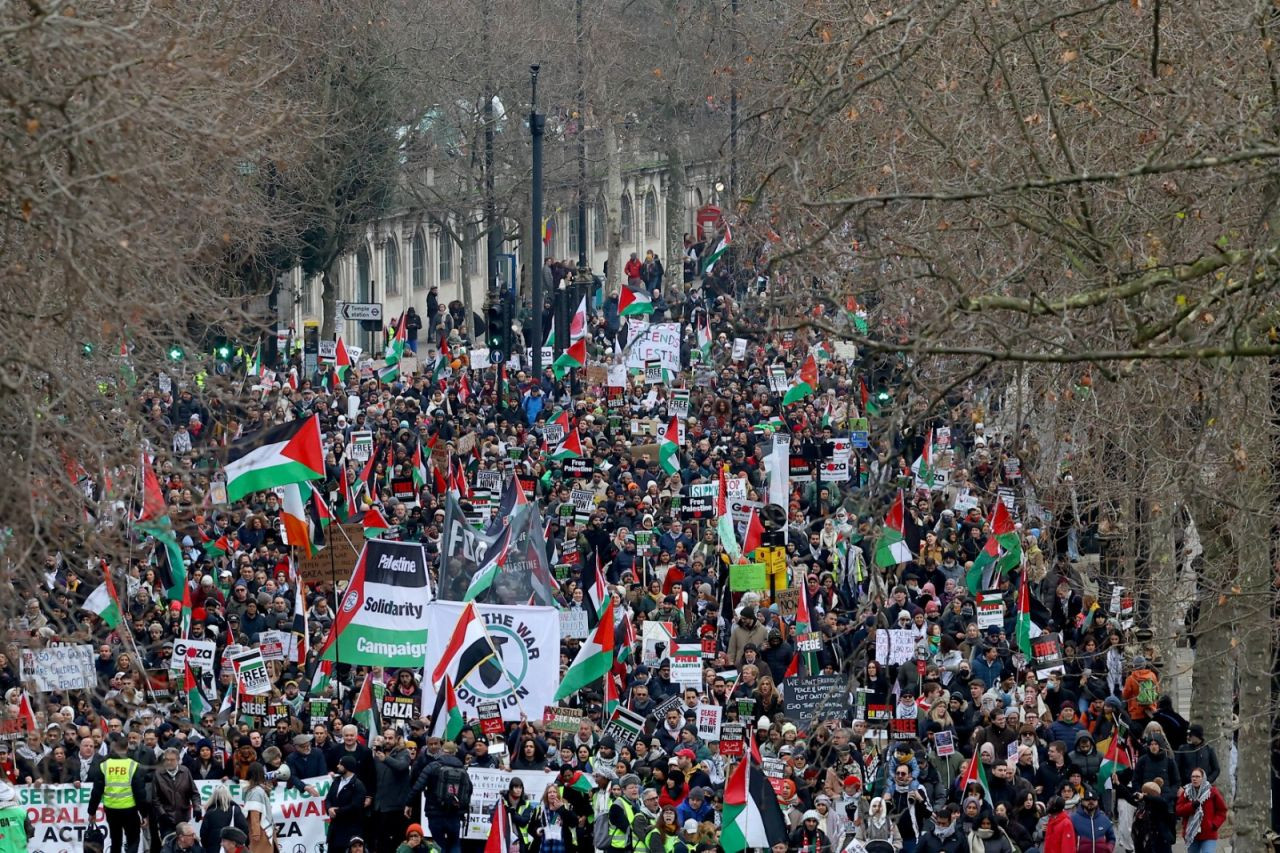 Londra’da on binler bir kez daha Gazze için yürüdü: ‘Özgür Filistin’ - Sayfa 2