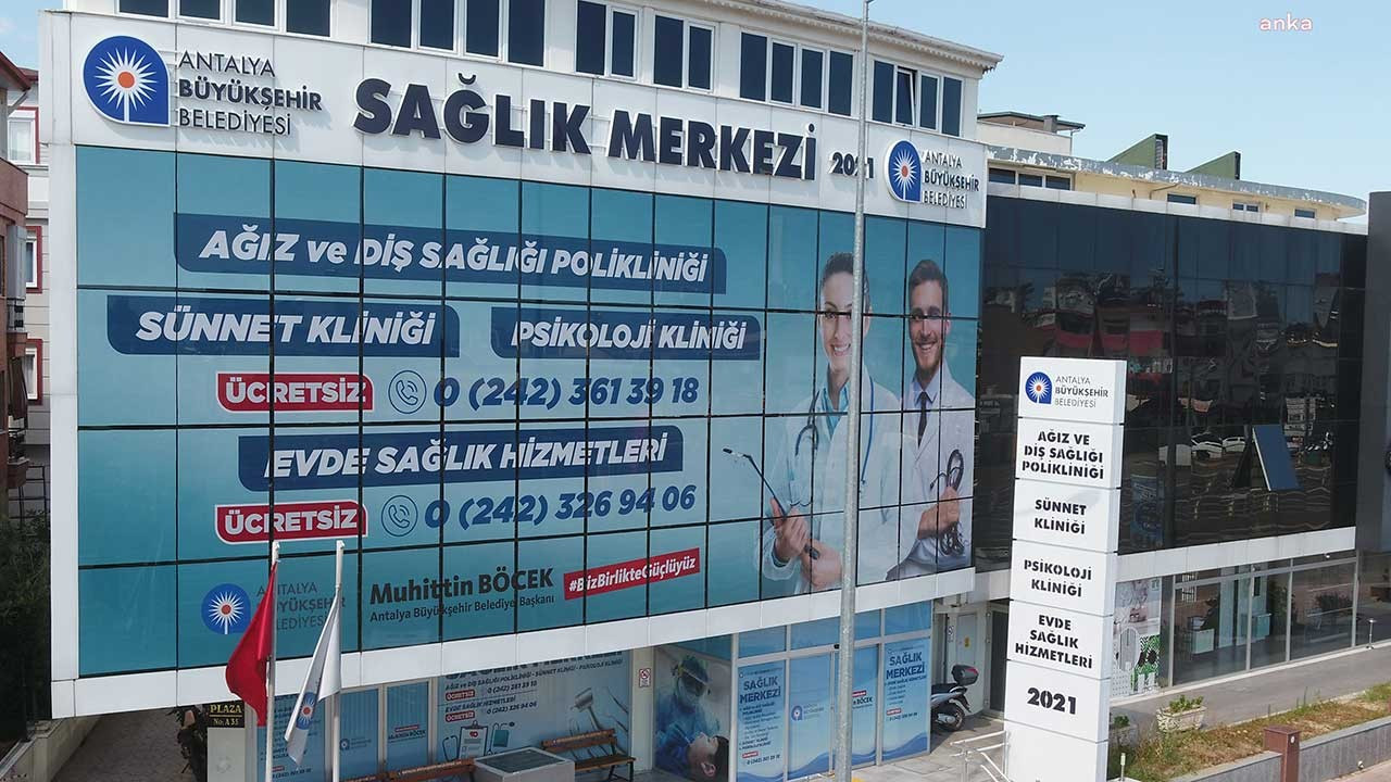 Antalya Büyükşehir Belediyesi'nden 43 bin kişiye ücretsiz diş tedavisi
