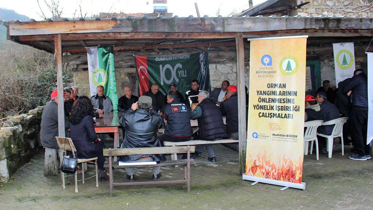 Antalya Büyükşehir Belediyesi'nden orman köylüsüne yangın eğitimi