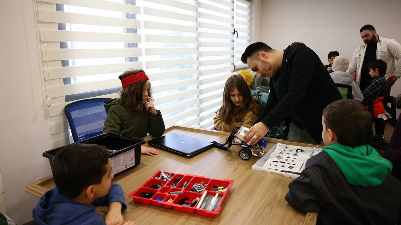 Çankaya'da 108 çocuğa robotik kodlama eğitimi