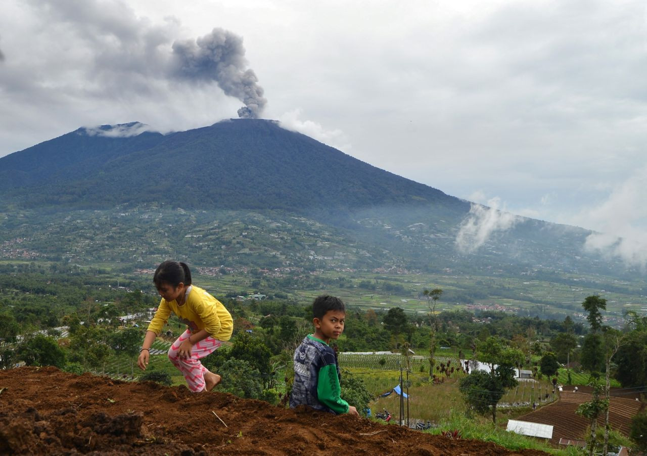 Endonezya'da yanardağ patlaması - Sayfa 4