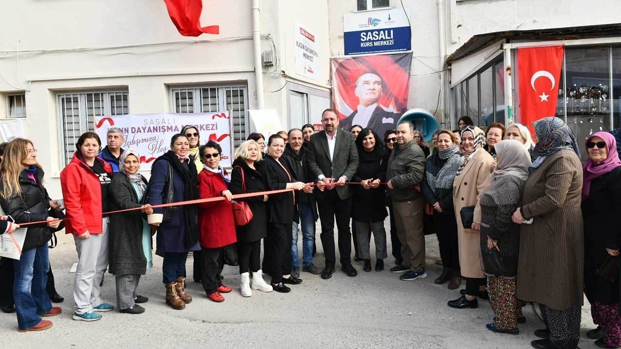 Çiğli Belediyesi 4. Kadın Dayanışma Merkezi'ni Sasalı'da açtı