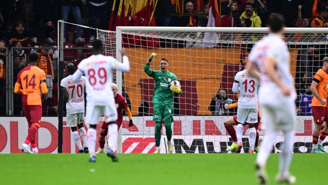 Galatasaray evinde 3 puanı 86. dakika penaltısıyla aldı