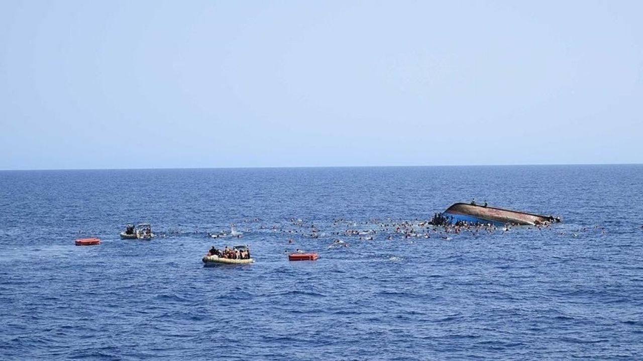 Tekne alabora oldu: 8 kişi hayatını kaybetti