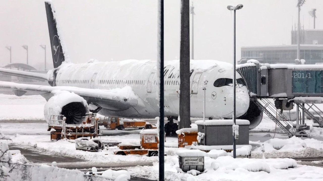 Almanya'da kara kış: Uçuşlar iptal edildi