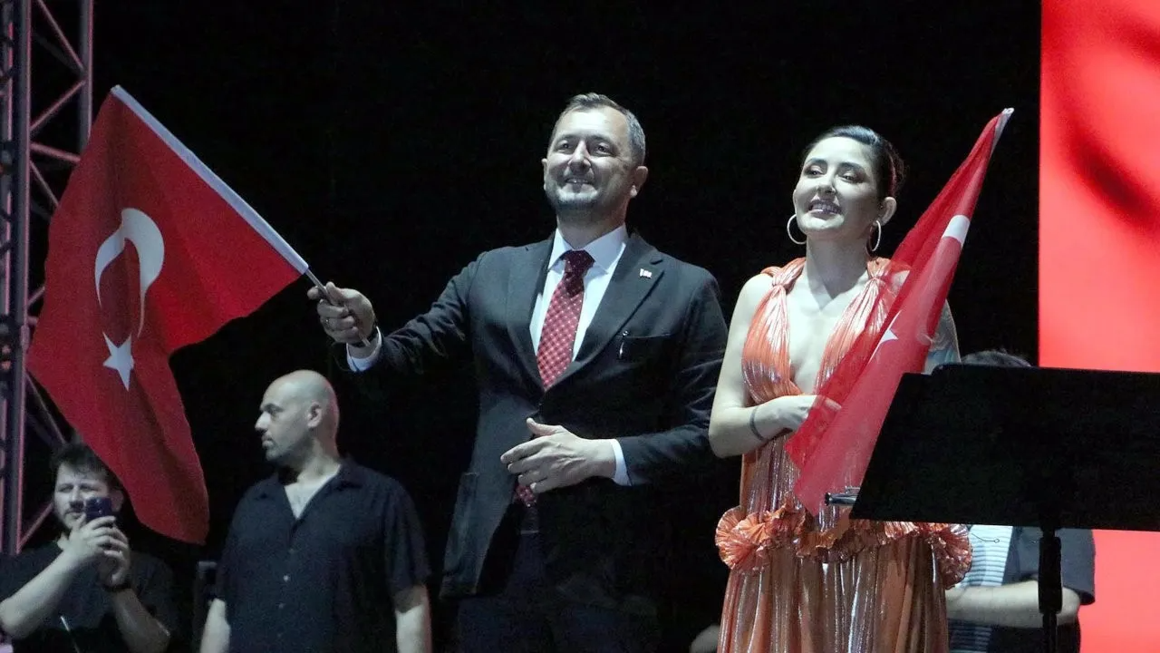 Melek Mosso konseri sonrası istifa eden Cüneyt Yüksel AK Parti’nin Tekirdağ adayı oluyor