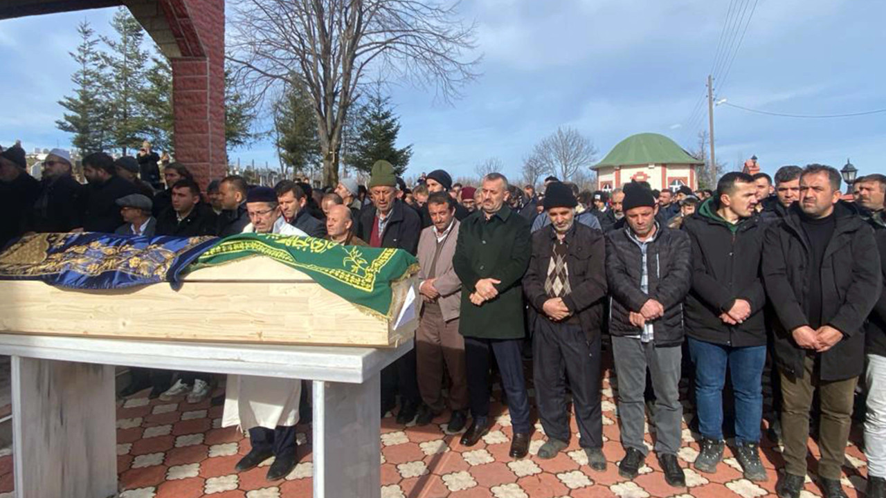 Tekirdağ'da göçük altında kalarak ölen işçinin cenazesi Ordu'da defnedildi