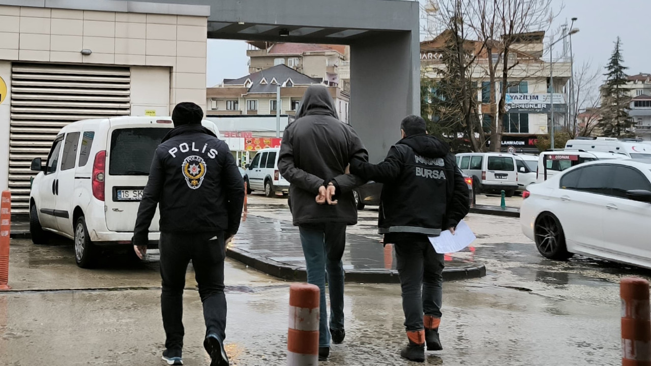 Bursa'da uyuşturucu operasyonu: 51 şüpheliden 37'si tutuklandı