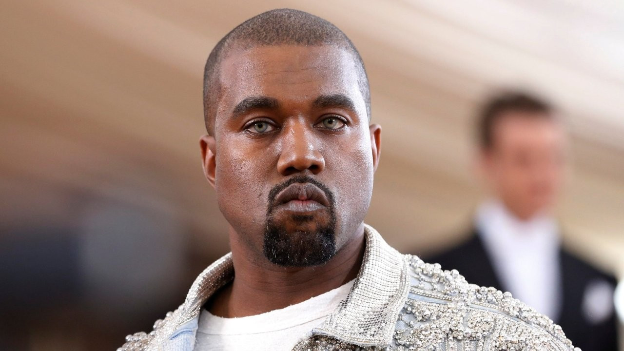 Kanye West, 850 bin dolarlık titanyum protez diş taktırdı