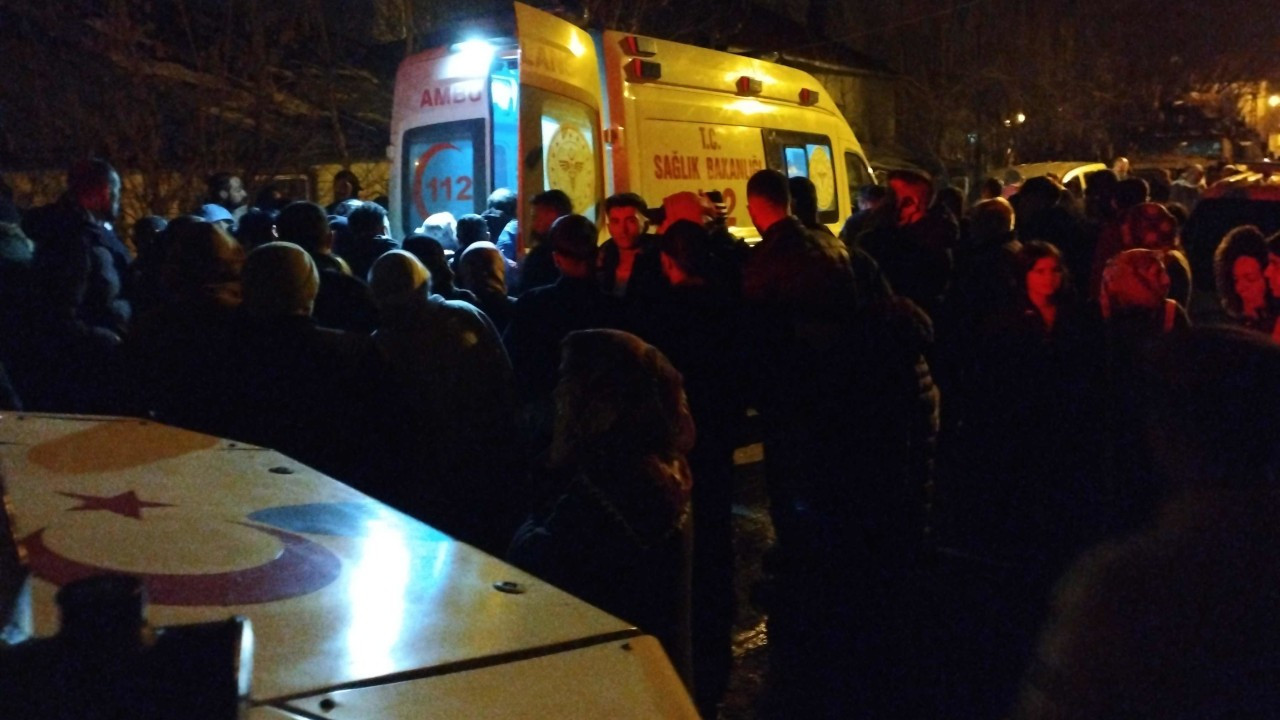 Varto'da 2 kız çocuğu metruk binada asılı halde ölü bulundu