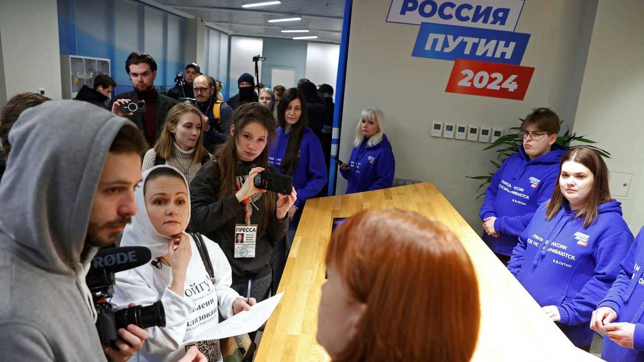 Seçim kampanyası ofisinde Putin'e çağrı: 'Eşimi geri getirin'