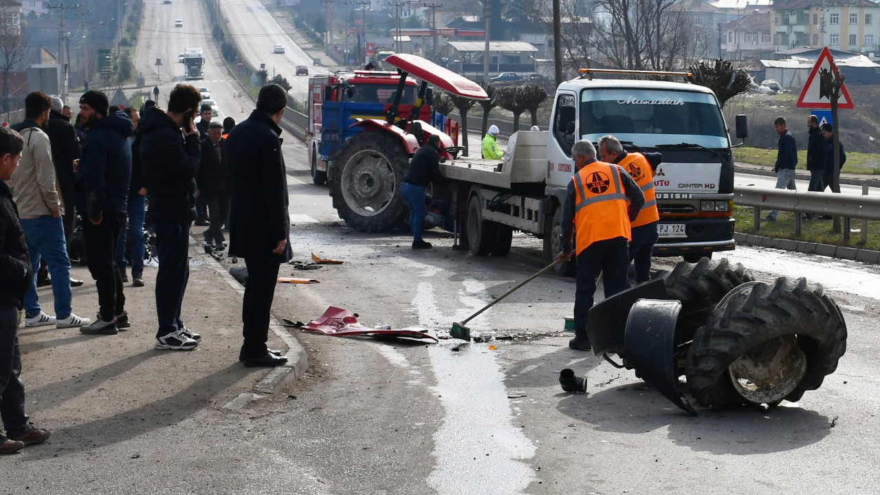 Samsun'da kamyonla çarpışan traktör sürücüsü öldü