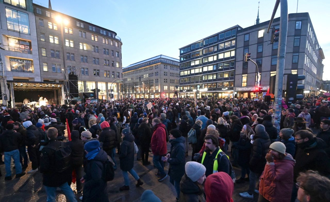 Almanya'da on binler ırkçılığı protesto etti: 'AfD yasaklansın' - Sayfa 2