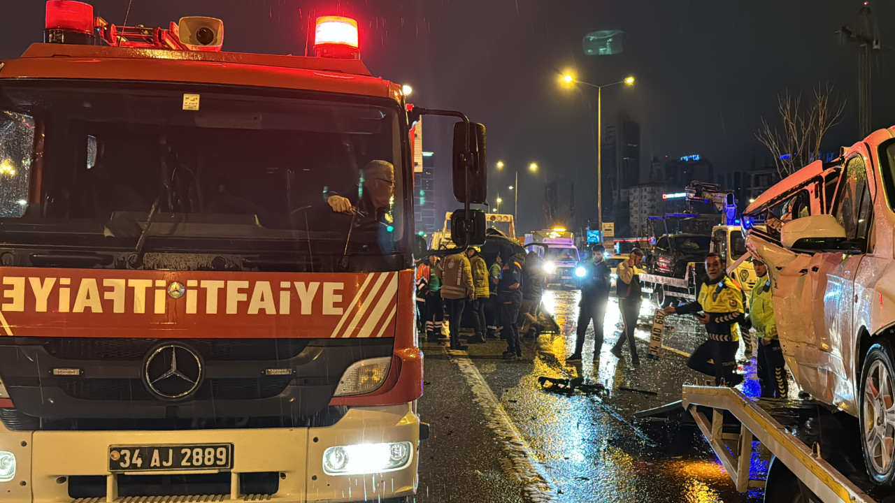 Ataşehir'de trafik kazası: 5 yaralı