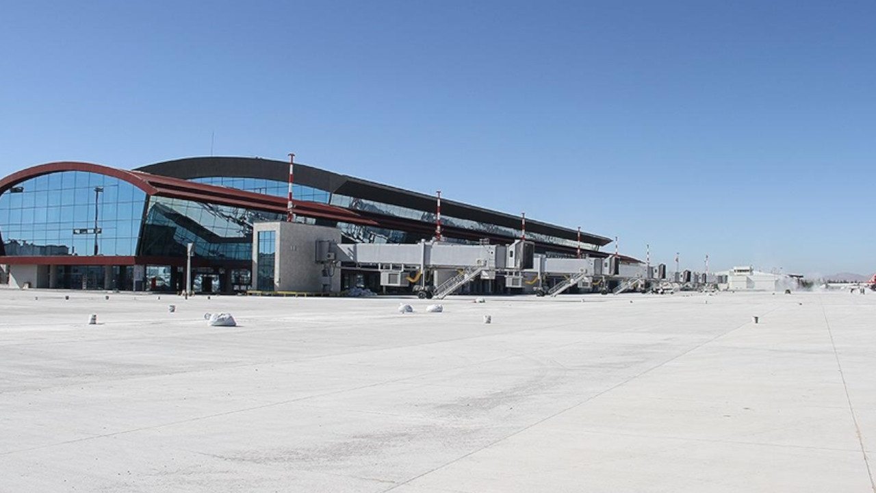 Kayseri Havalimanı terminal binası hizmete girmek için gün sayıyor