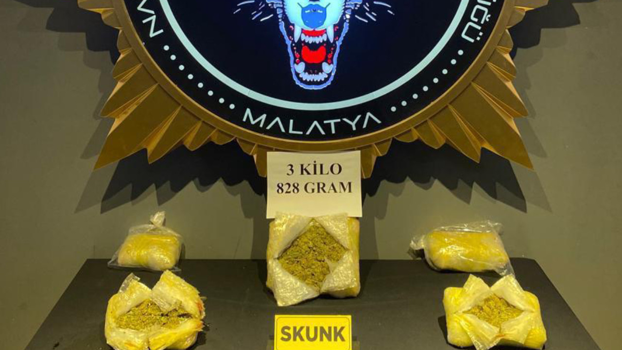 Malatya'da yolcu otobüsünde 3 kilo 828 gram uyuşturucu yakalandı