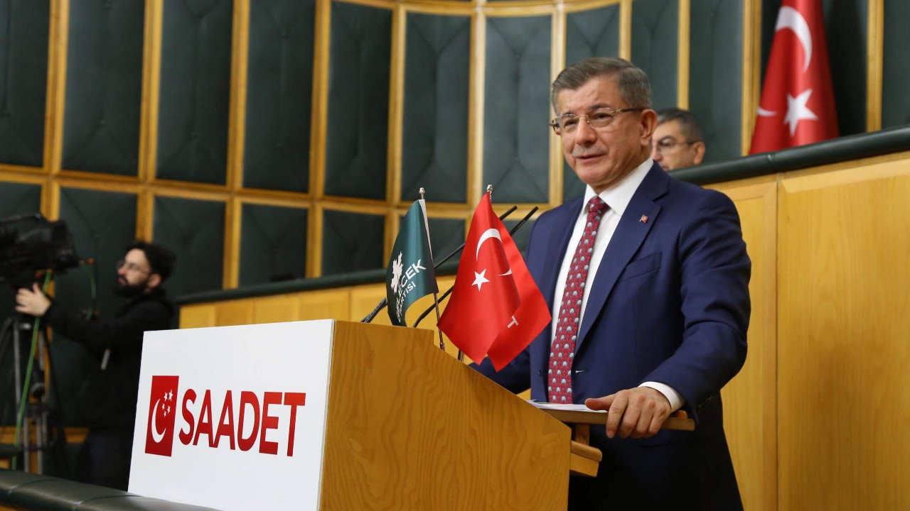 Ahmet Davutoğlu Murat Kurum'u işaret etti: Bakanın suçu yok mu?