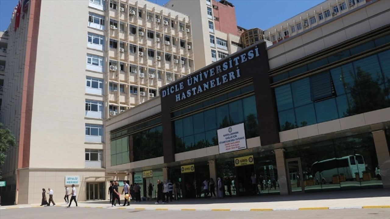 Dicle Üniversitesi Hastanesi'nde hasta yakınları çalışanlara saldırdı