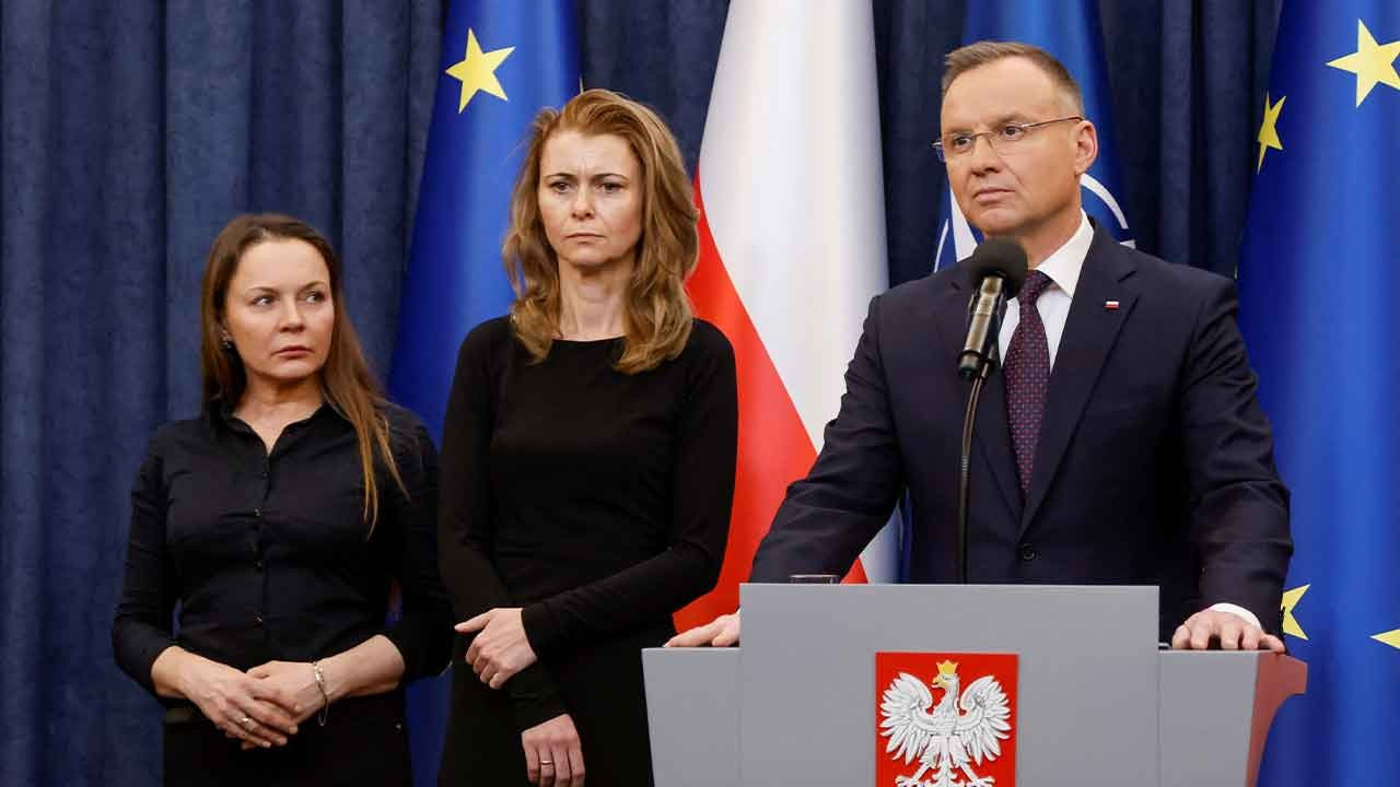 Polonya Cumhurbaşkanı Duda'dan tutuklu eski içişleri bakanı ve yardımcısına af