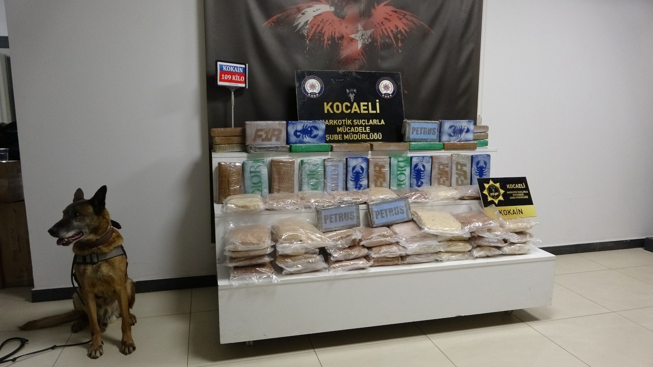 Hamzabeyli'de durdurulan TIR'da 109 kilo kokain yakalandı