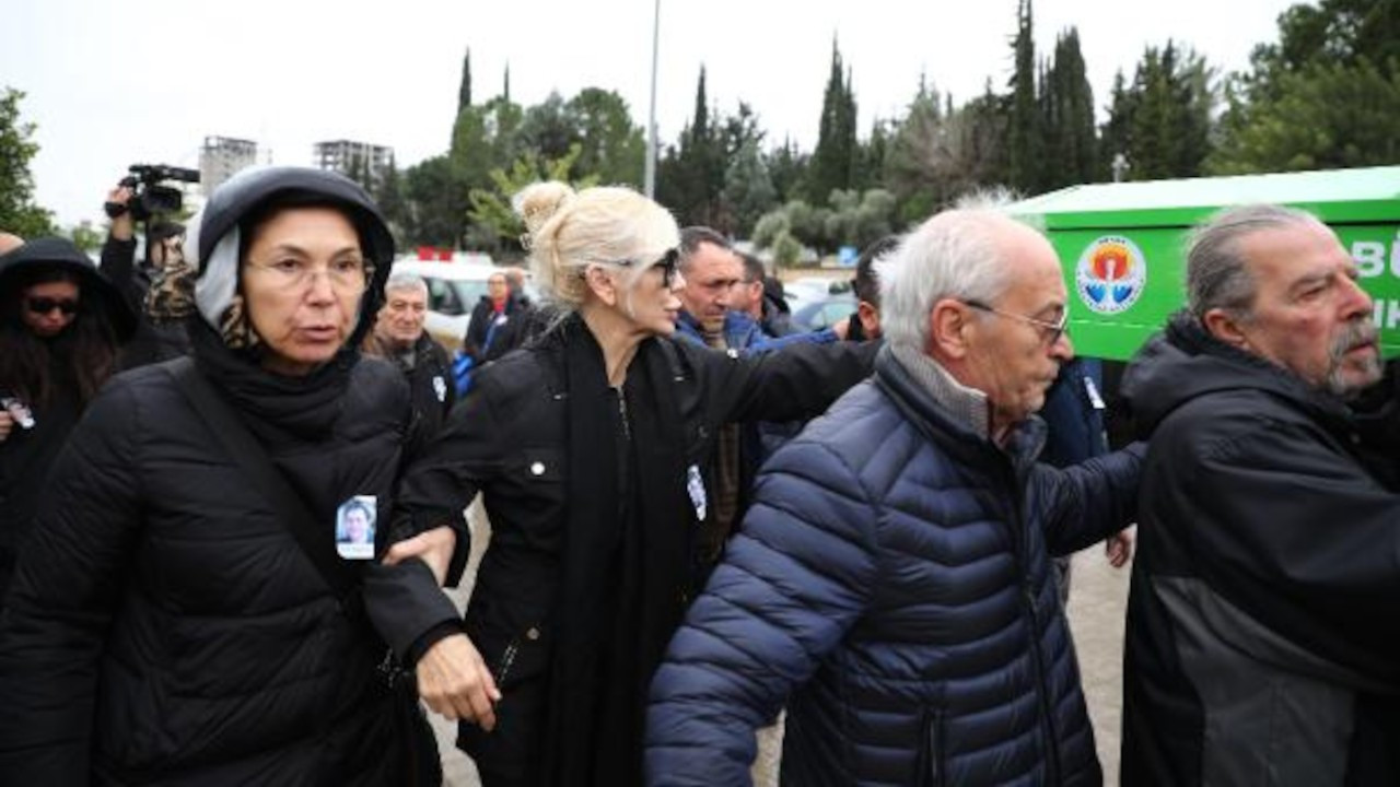 ABD'de kazada ölen uzay mühendisi Adana'da toprağa verildi