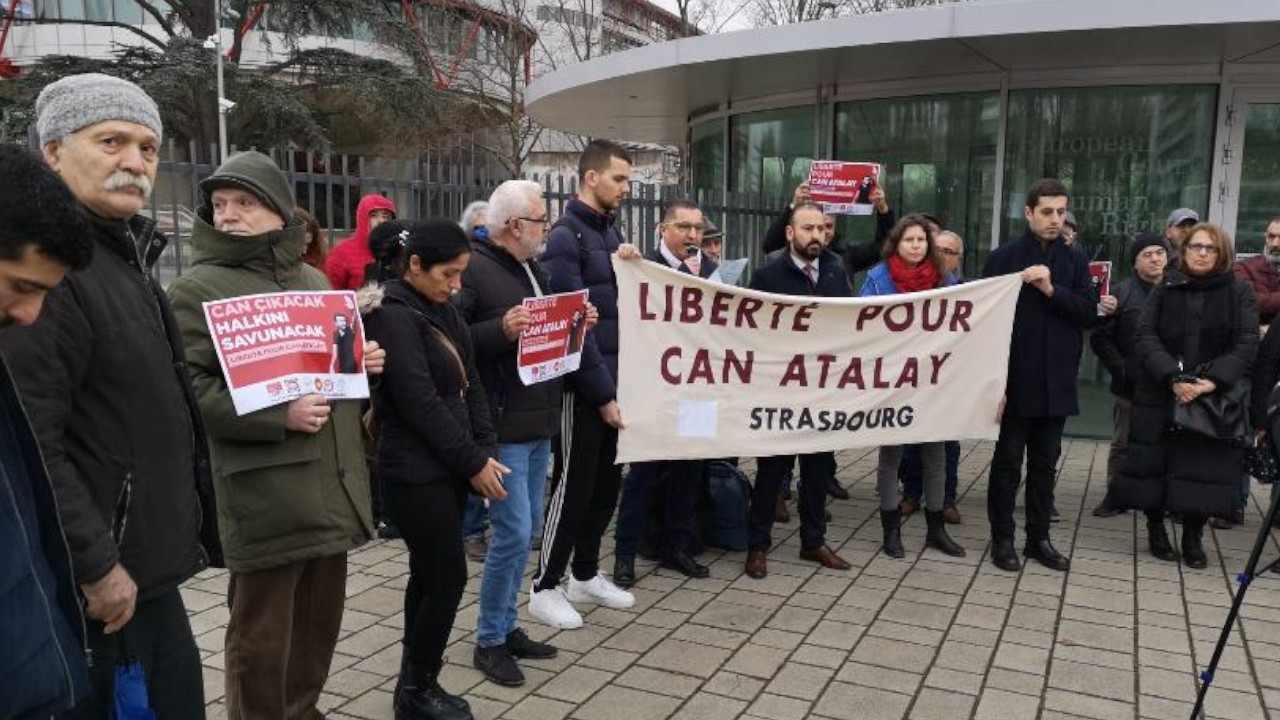 Strasbourg Demokrasi Platformu Can Atalay için AİHM önünden seslendi