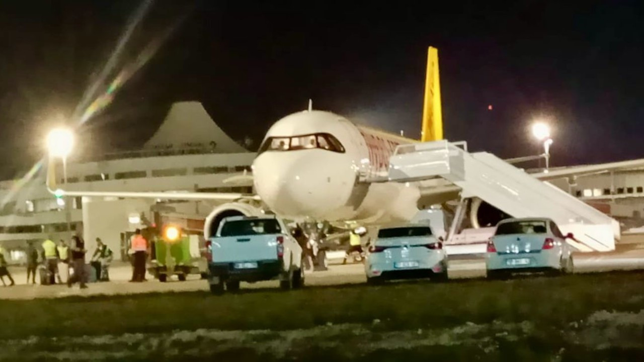 Riyad uçağı acil iniş yaptı: 'Kargo bölümünden yardım çığlığı geldi'