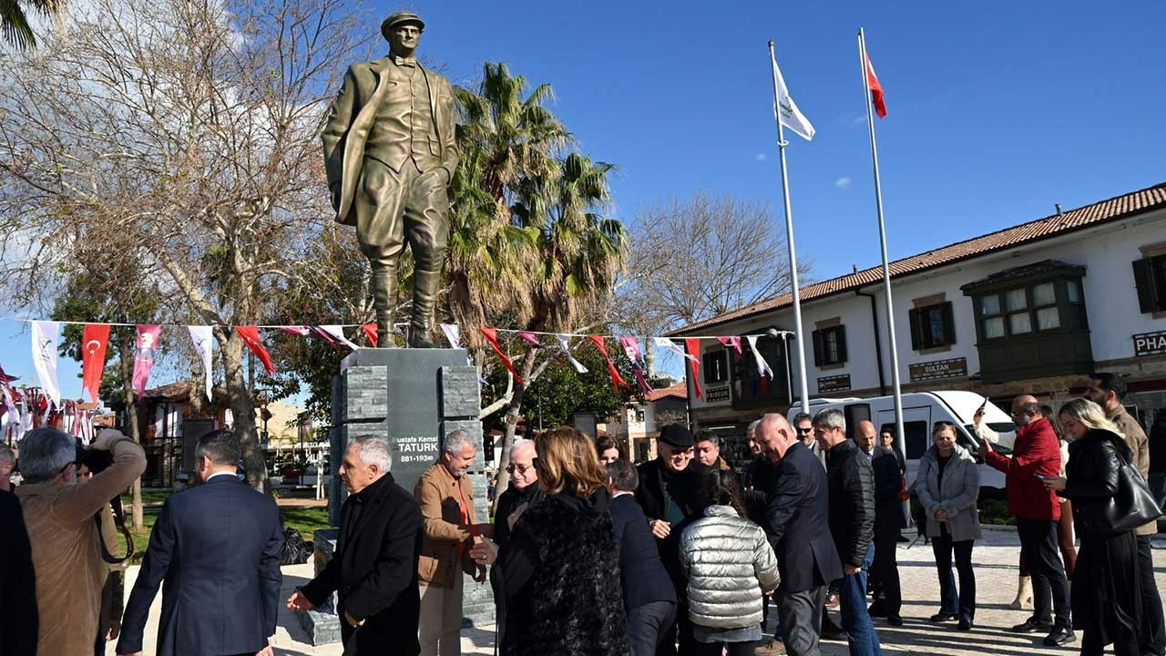 Manavgat Belediyesi’nden Antik Side’ye 4 metrelik Atatürk Anıtı