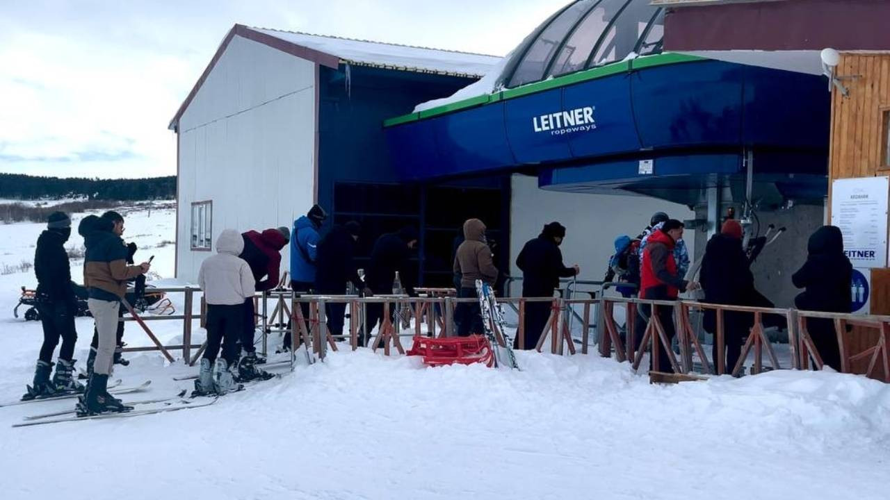 Yalnızçam Kayak Merkezi'ne ziyaretçi akını