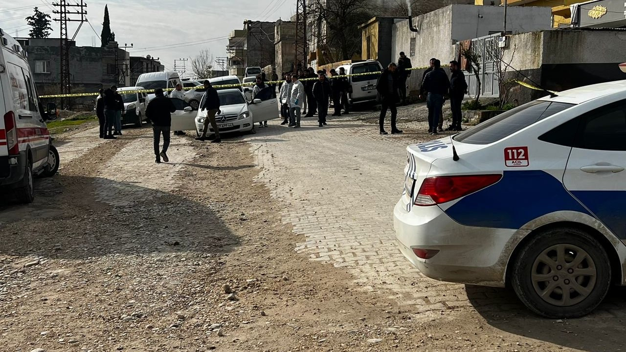 Eşi ve 2 kayınbiraderini öldürüp intihar etti: Kızı ve baldızı yaralı