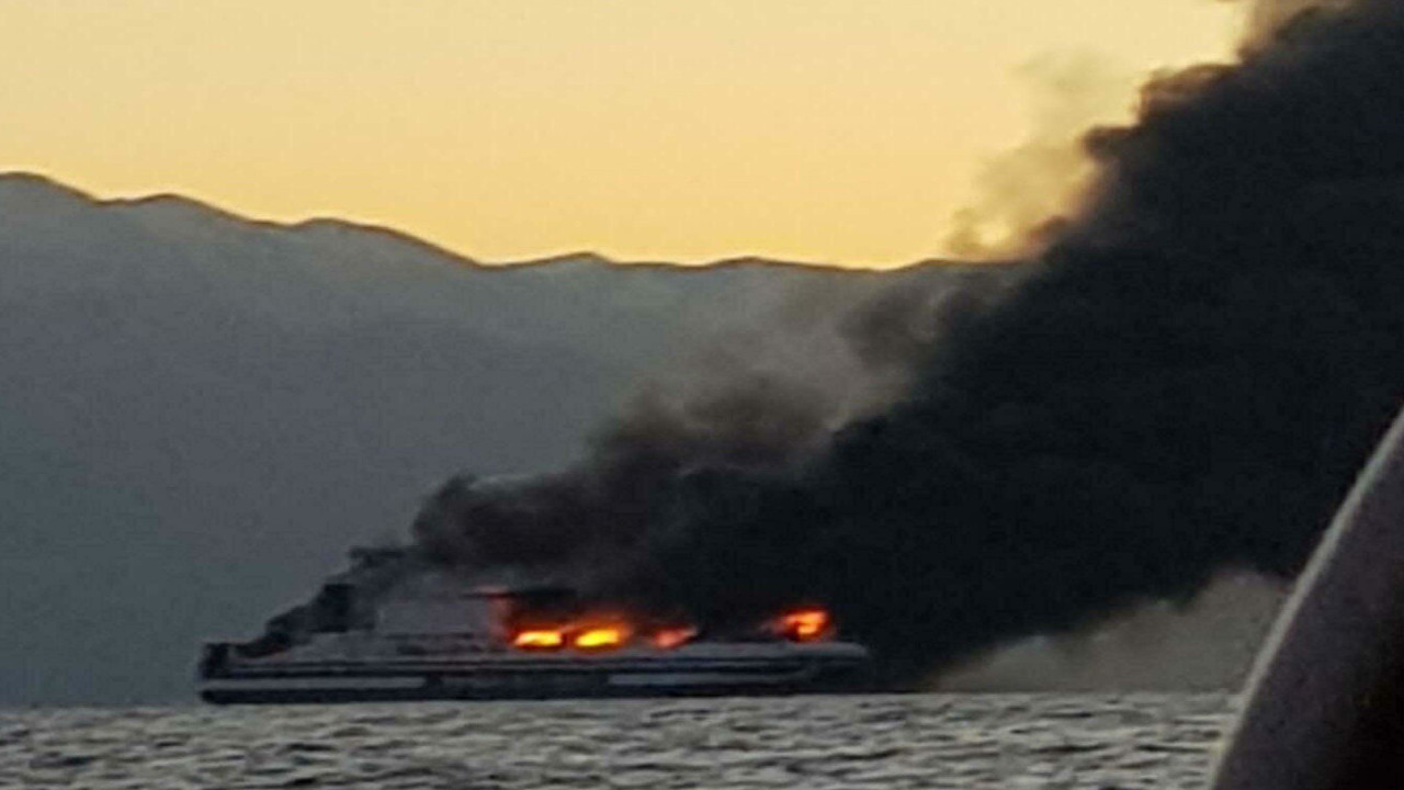 İtalya'da feribotta çıkan yangında kaybolan tır şoföründen ümit kesiliyor