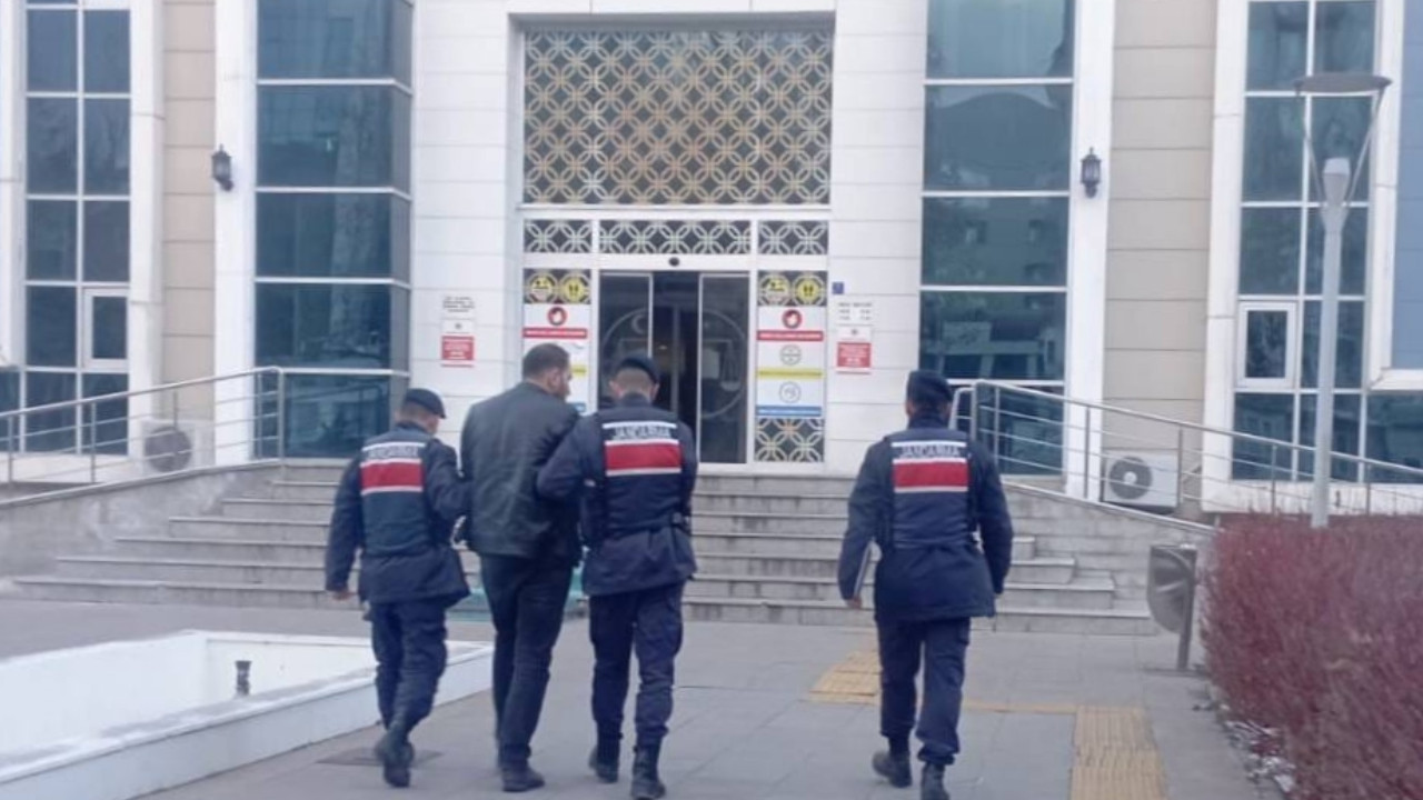 Kırşehir'de firari hükümlü sahte ehliyetle yakalandı