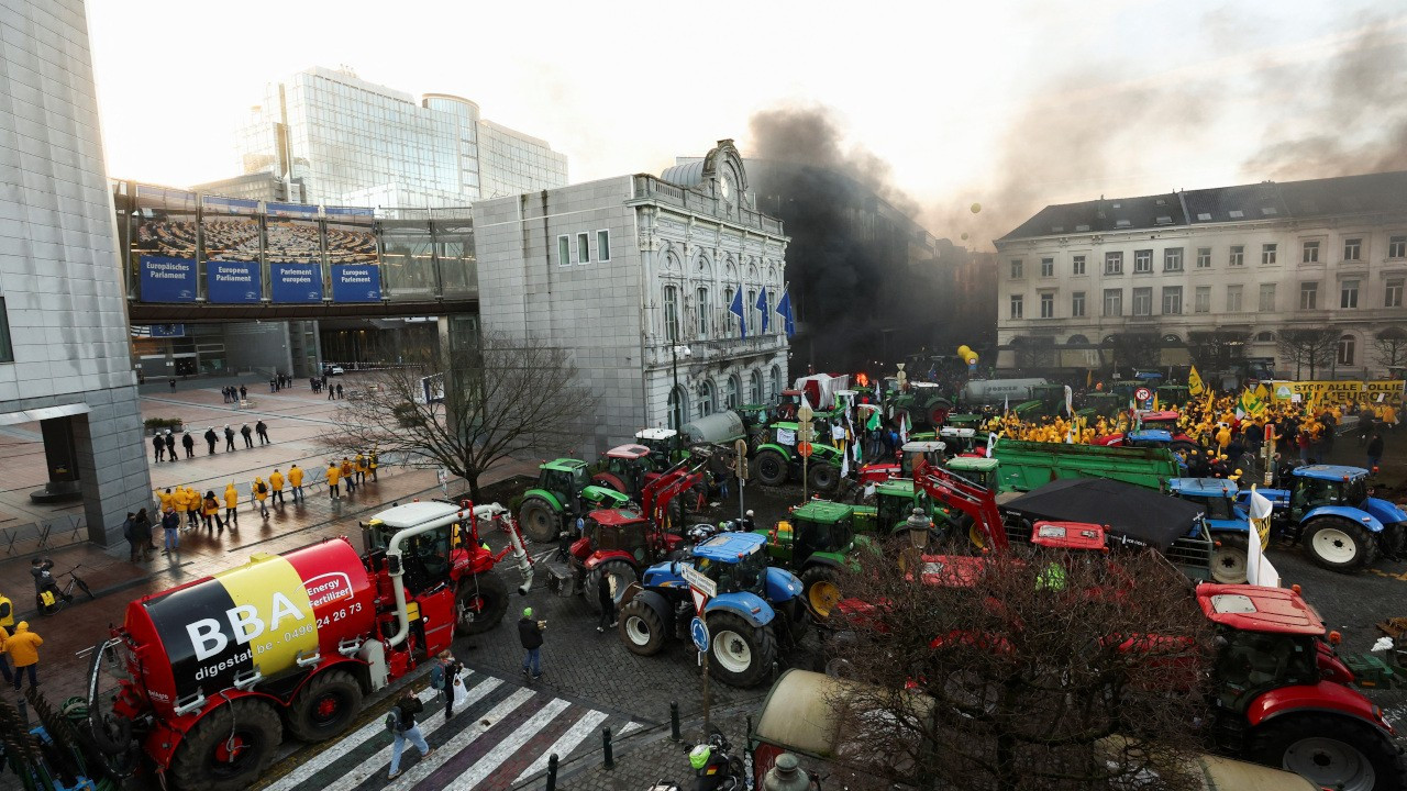 Belçika'da çiftçi eylemleri sürüyor: AB zirvesi ablukaya alındı