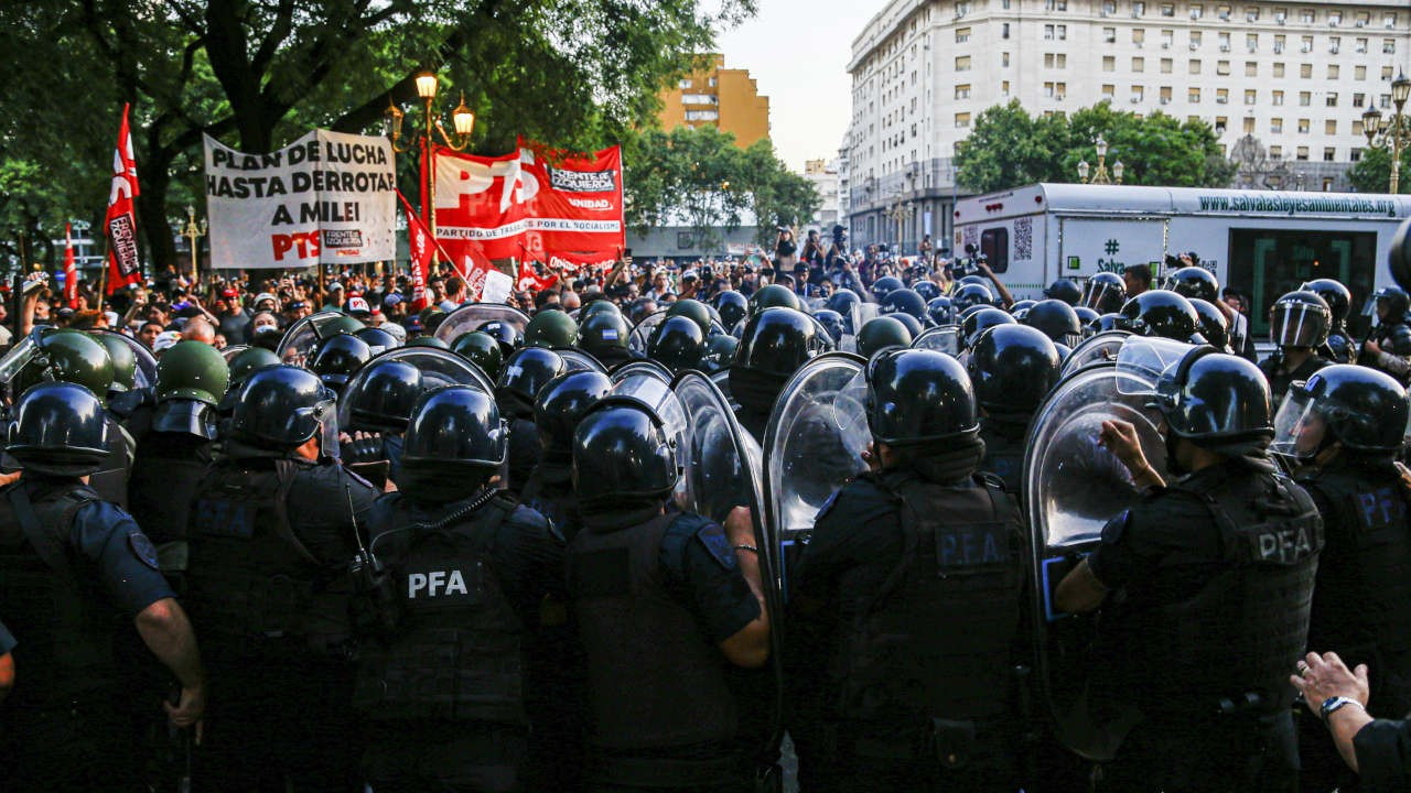 Arjantin'de torba yasa protestosu: Kamu harcamaları kısılacak