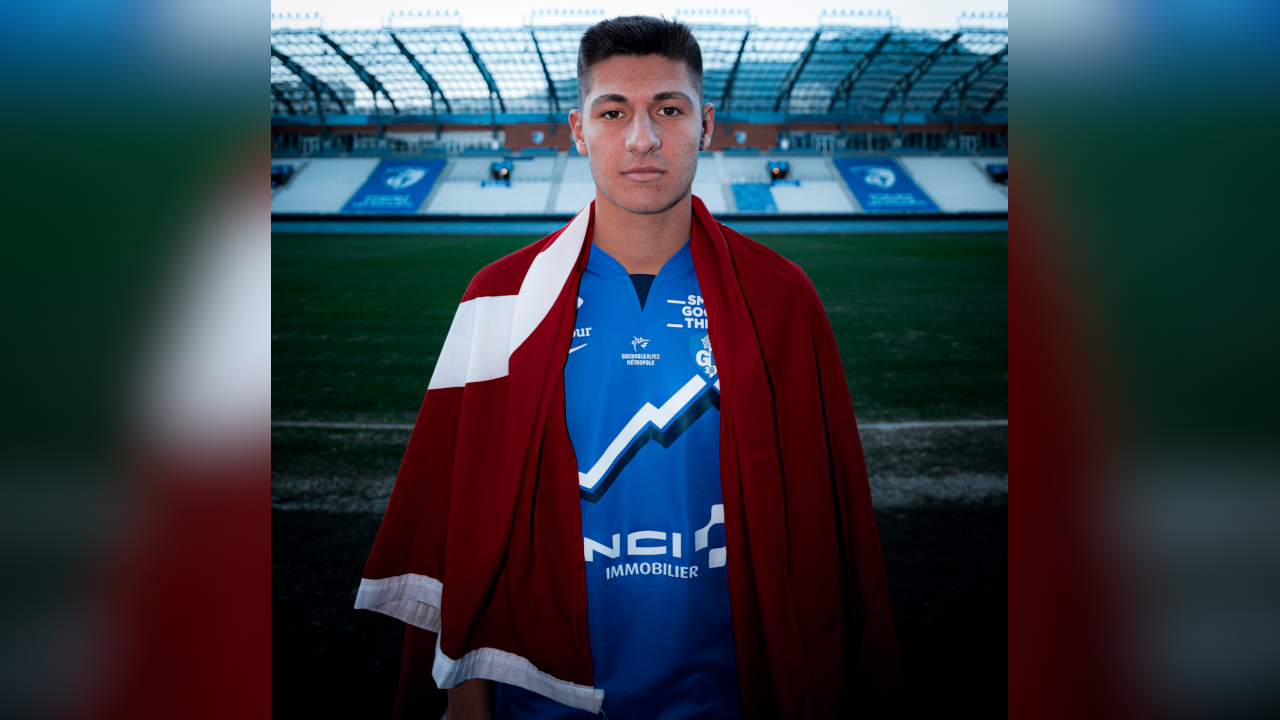 Genç futbolcu Efe Sarıkaya, Fransa'ya transfer oldu