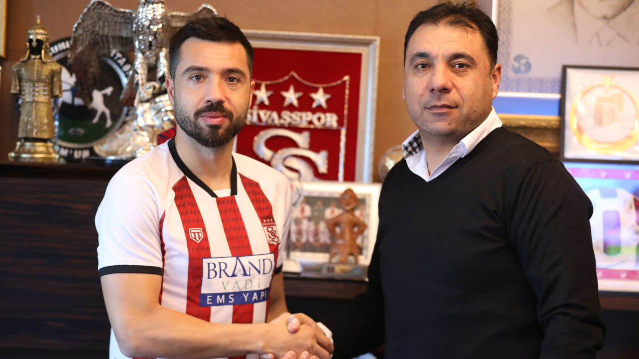 Sivasspor, İbrahim Akdağ'la sözleşme imzaladı