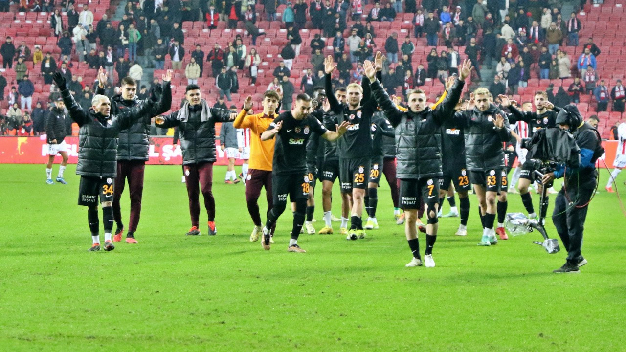 Galatasaray 11 dakikada kazandı