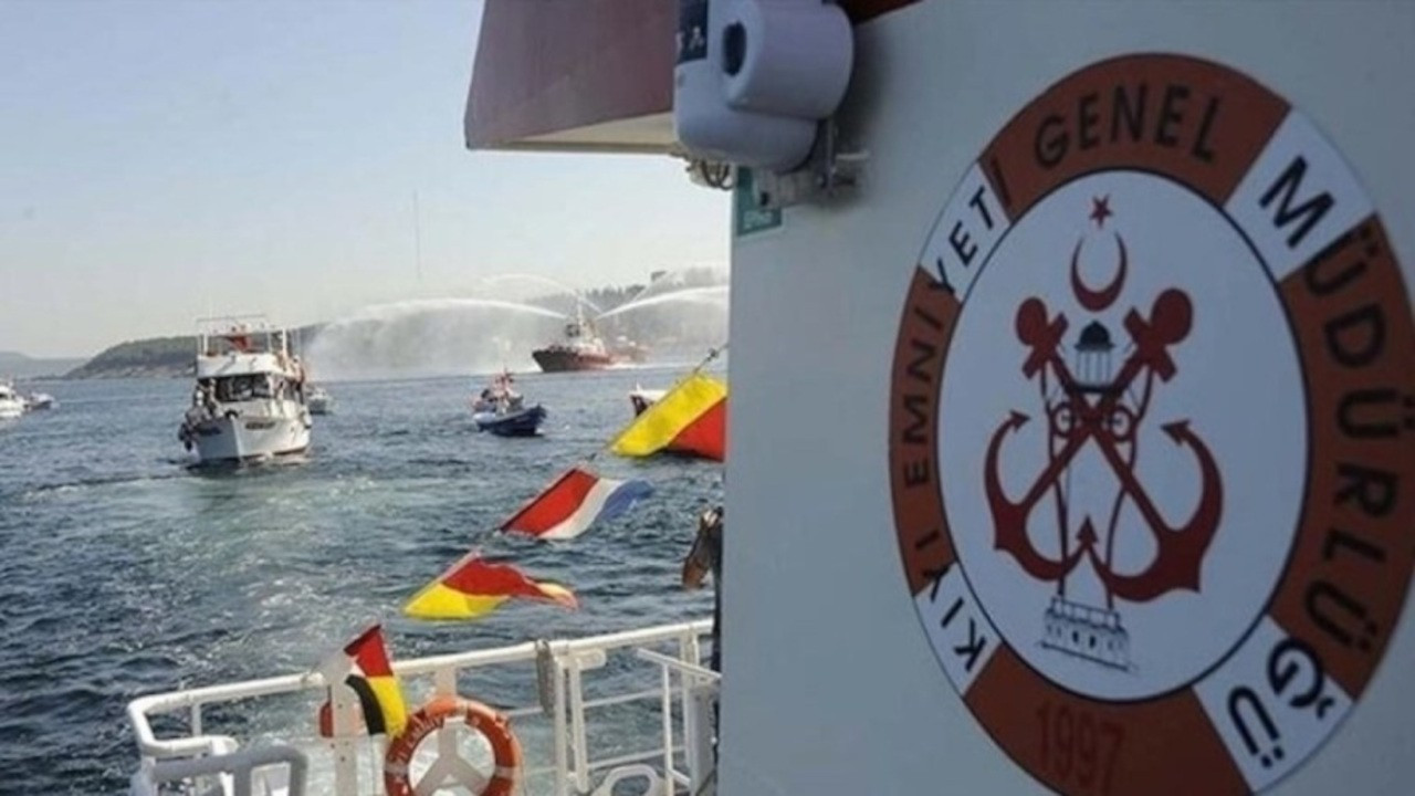 İstanbul Boğazı'nda suya düşen kılavuz kaptan öldü