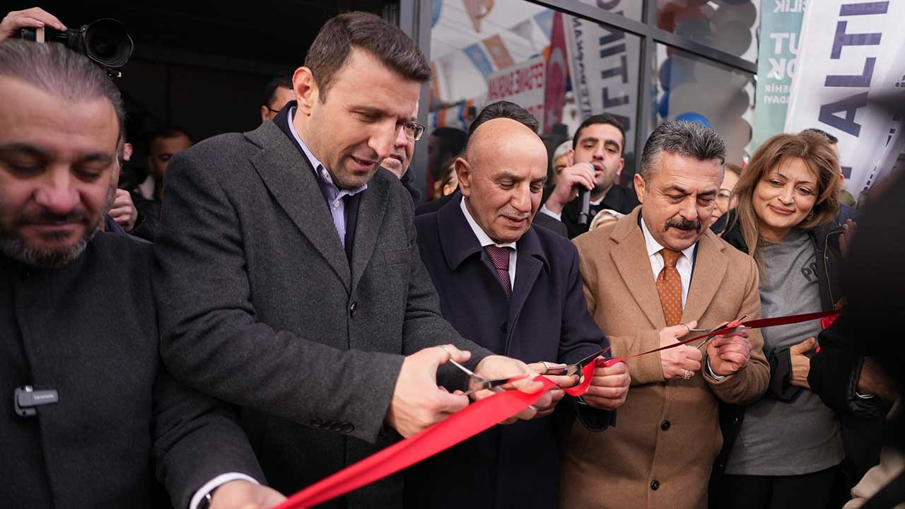 Turgut Altınok Seçim Koordinasyon Merkezlerinin açılışını yaptı